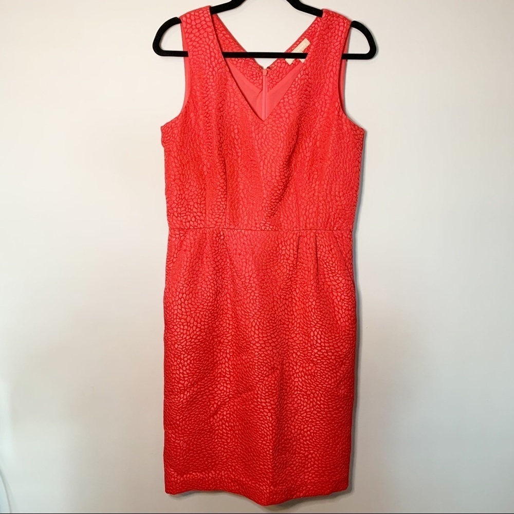 Women’s Banana Republic pink alligator skin textured v-neck shift dress size 10